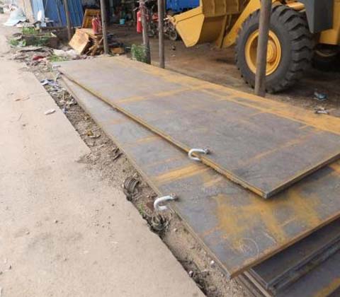 铺路钢板租赁在雨季施工须注意什么